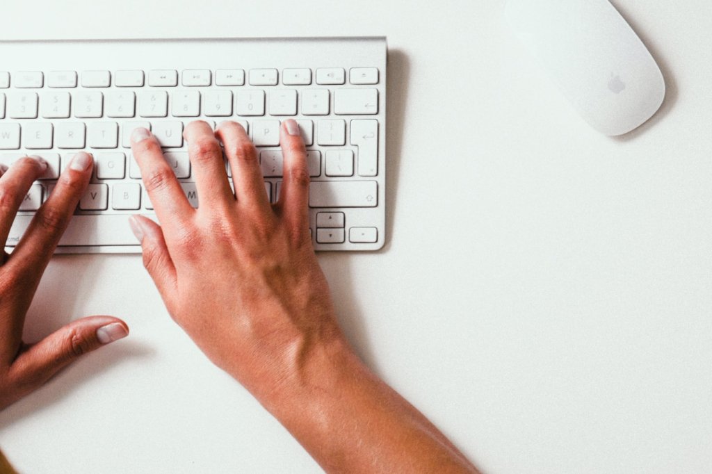 Connect with us to learn how Contatabhi works 